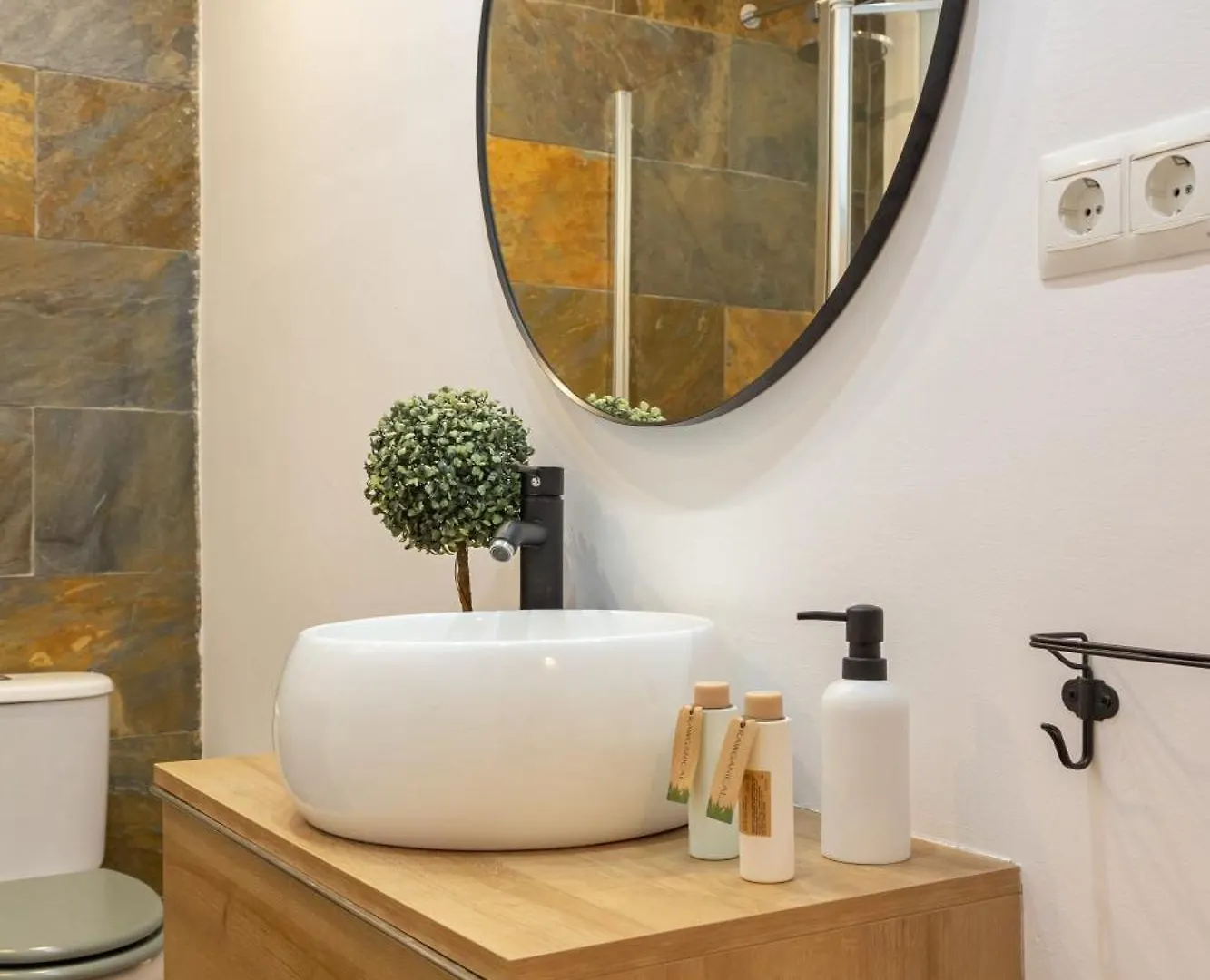 Apartamento De Lujo En Calle Gravina 세비야